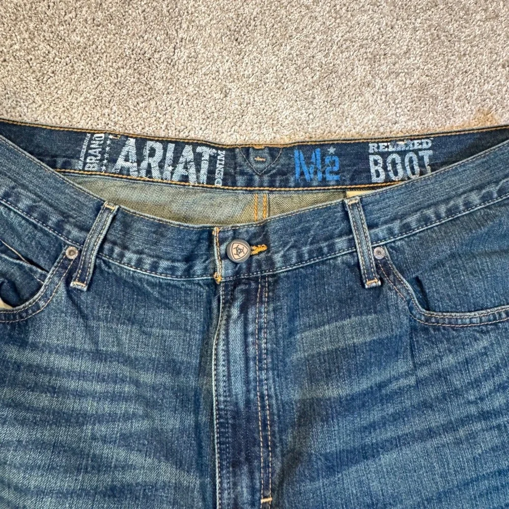 Ariat M2 Relaxed Boot Cut Jeans Mens 40x32 Medium Wash Denim Work Pants